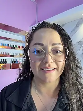 Chat +18 de Nails_Lucia ao vivo