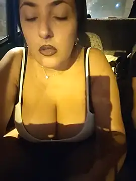 Chat +18 de IRINA_DIAMOND ao vivo