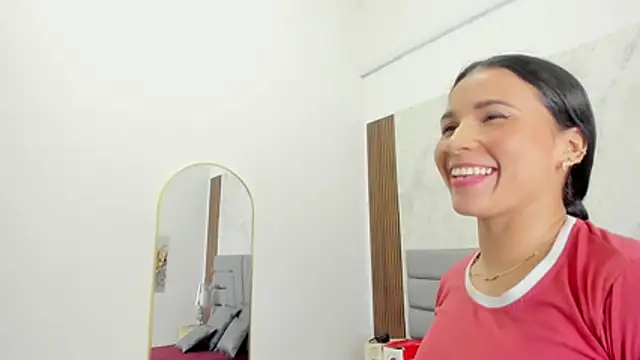 Sofi_Perez_ XXX чат на живо