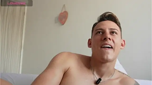 Muscle_King_Cum Chat XXX in diretta