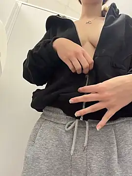 MilliWish XXX чат н а живо