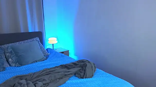 e1v1s Adlı Modelin Canlı XXX Sohbeti
