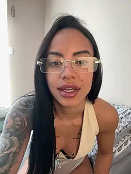 Morenaviip Chat XXX live