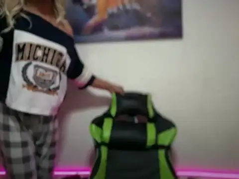 צ'אט XXX בשידור חי של Miss_CandyX