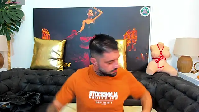 XXX chat uživo modela TommyDum
