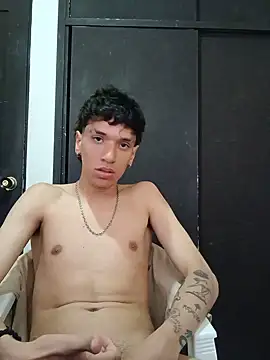 H3ll_B0Y_'s Live XXX Chat