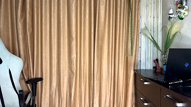 Chat XXX ao vivo de Holy_Mariaaa