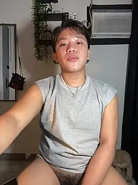urasianrey Adlı Modelin Canlı XXX Sohbeti