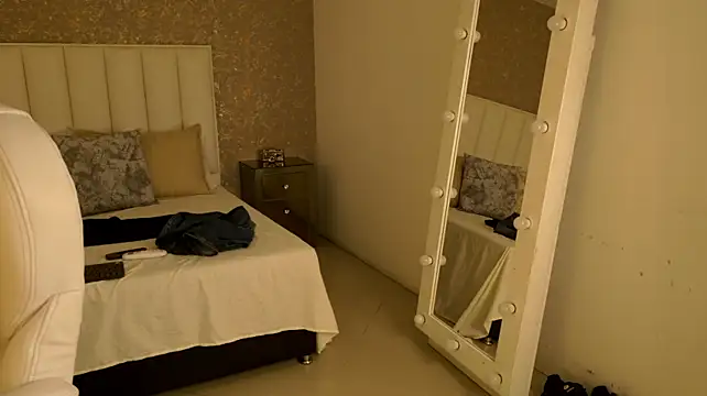 Chat XXX en directo de JordanMiller_