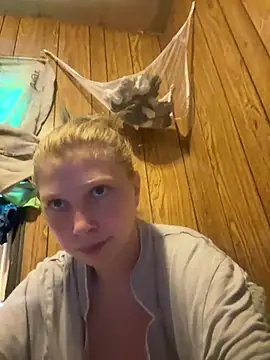 littletaker45's Live XXX Chat
