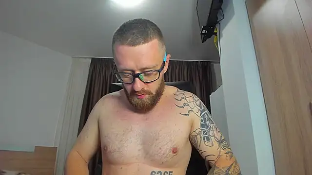 Czat XXX na żywo – Findom_guy