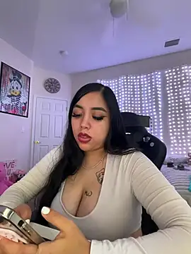 צ'אט XXX בשידור חי של DSLSHAWTY
