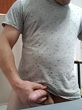 Bradd_32 现场XXX聊天