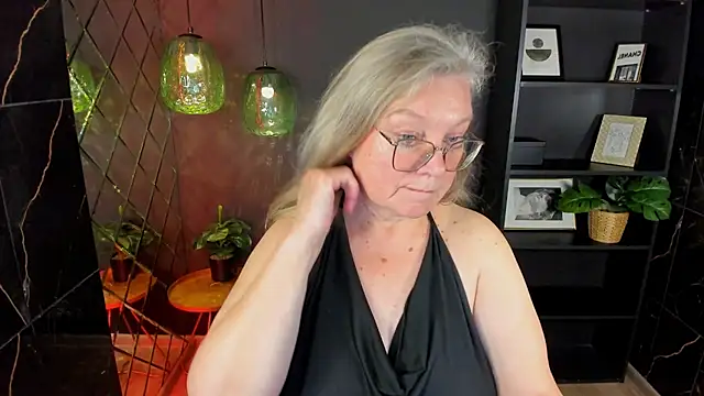 NataliMellow Chat XXX in diretta