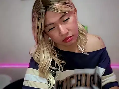 XXX chat uživo modela Miss_CandyX