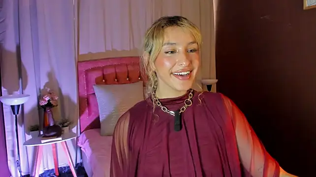 sensual_fer élő XXX-chatje