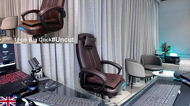 XXX chat uživo modela OnlineBossUK