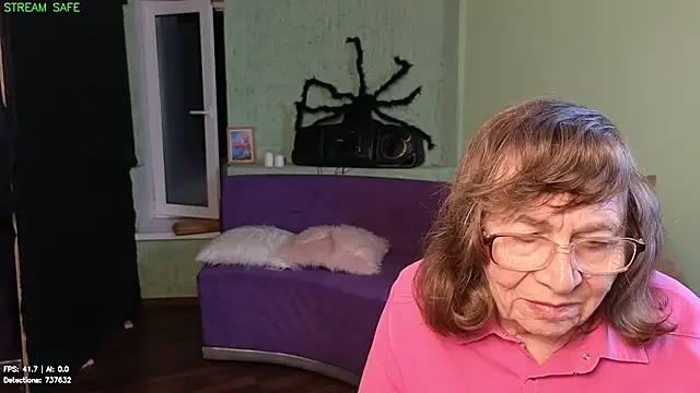 Betty_Brick Chat XXX in diretta