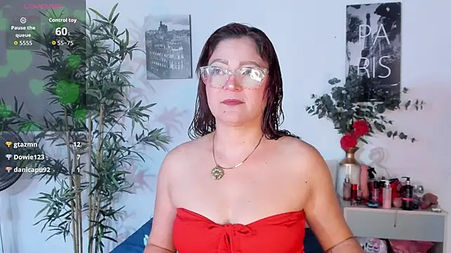 Gaia_rougee Chat XXX in diretta