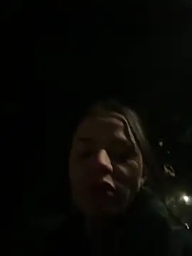 SkinnyLilly live XXX chat