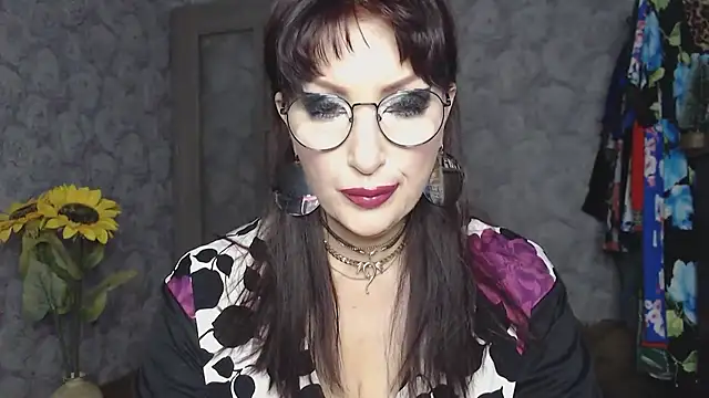Chat +18 de Aziza1 ao vivo