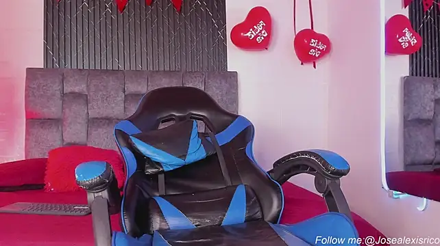 Alexxus_Smith 即時 XXX 聊天