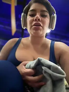 Chat +18 de Issane_Peru ao vivo