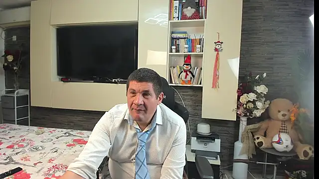 SpartacusDaddy48's Live XXX Chat