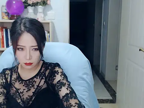 SuSushi728 Adlı Modelin Canlı XXX Sohbeti