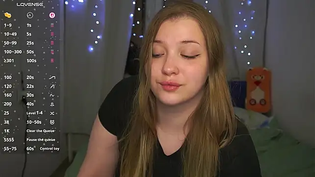 XXX chat uživo modela CuteSharloti