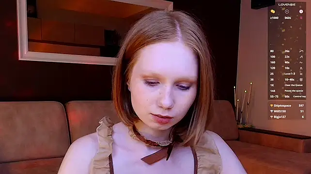 FoxyMira Chat XXX live