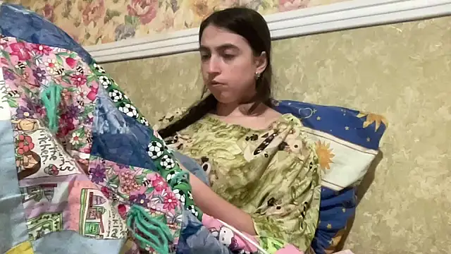 Aphr0ditee Adlı Modelin Canlı XXX Sohbeti