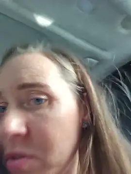 SkyelarsWorld Chat XXX live