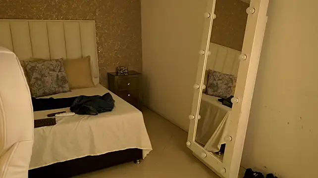 JordanMiller_ Chat XXX in diretta