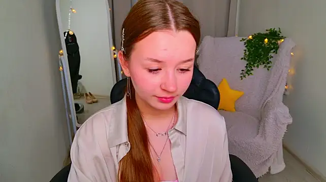 RileyBloomss: онлайн-секс-чат
