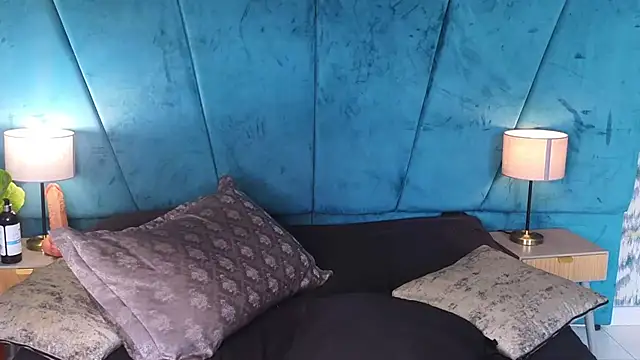 Aaron_Eze Chat XXX live