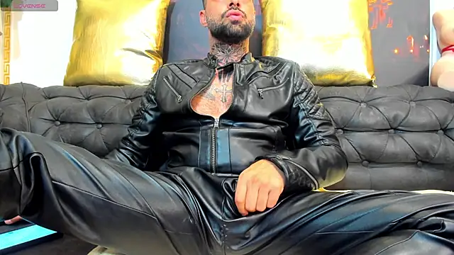 TommyDum live XXX chat