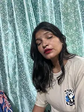 Priyaa_1433's Live XXX Chat