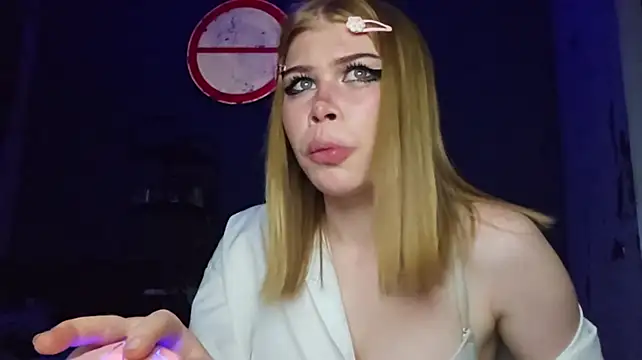 Chat +18 de LizaVogan ao vivo