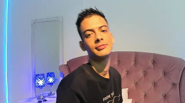 Axel_Collin7 লাইভ XXX চ্যাট