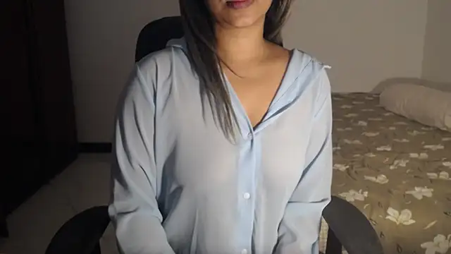 Yourdikshi Adlı Modelin Canlı XXX Sohbeti
