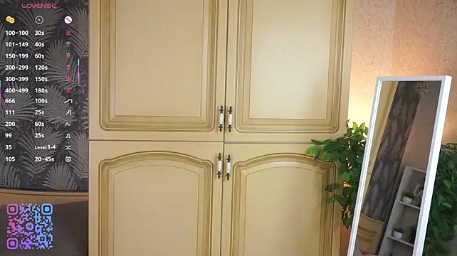 CaroleeMir Adlı Modelin Canlı XXX Sohbeti