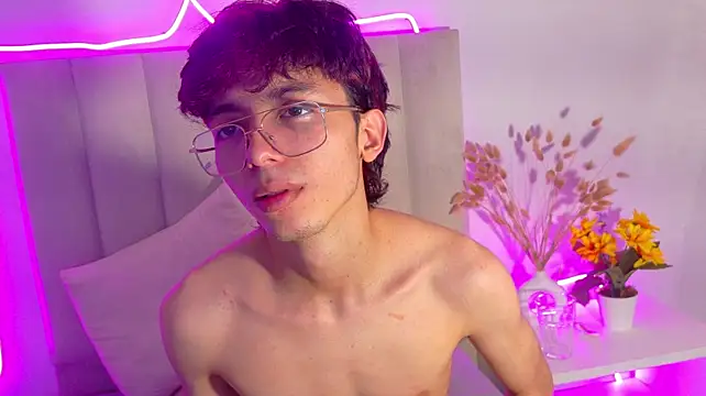 Twink_Sebas7 Webcam show