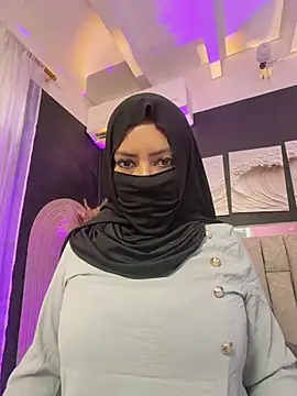Qamar_Khalifa Adlı Modelin Canlı XXX Sohbeti