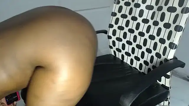 BootySoYummyX XXX чат на живо