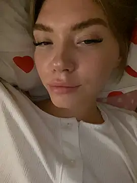 Lisaaa_Alisa লাইভ XXX চ্যাট