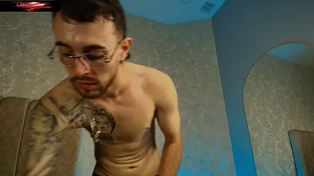 CodyWalkerR Adlı Modelin Canlı XXX Sohbeti