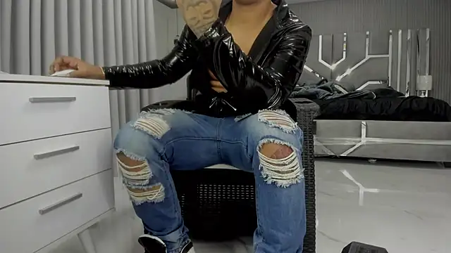 แชท XXX สดของ master_leather