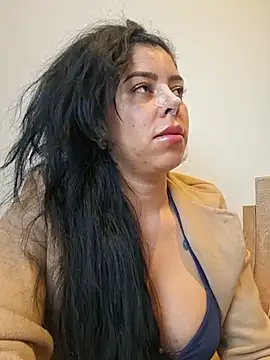 Luianna XXX чат на живо