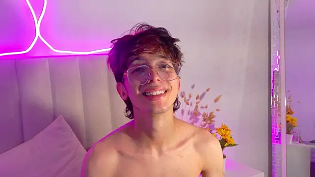 Twink_Sebas7's Webcam Show
